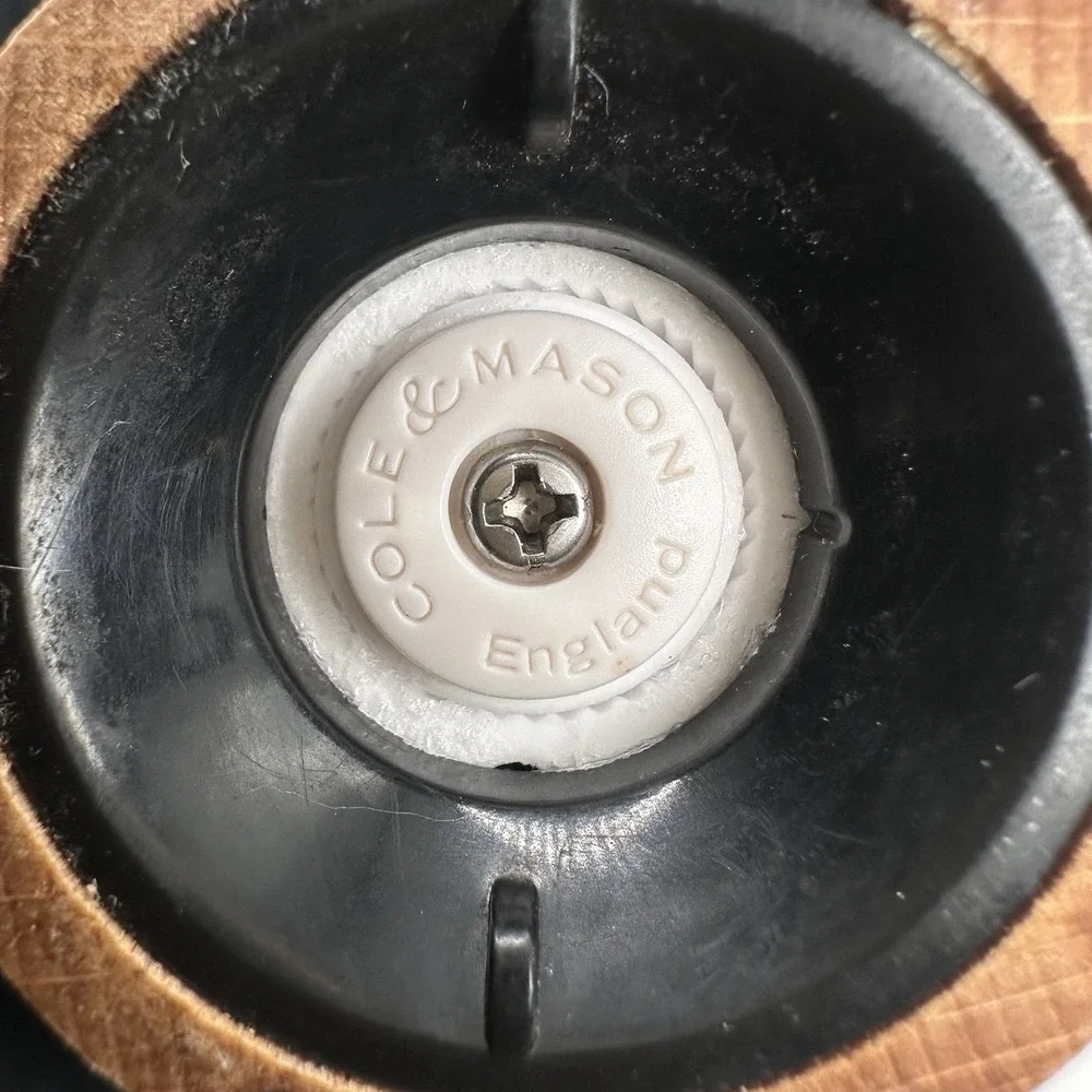 COLE & MASON Oldbury Wood Salt Grinder - Gourmet Mills Wooden Steel Gourmand 7.5
